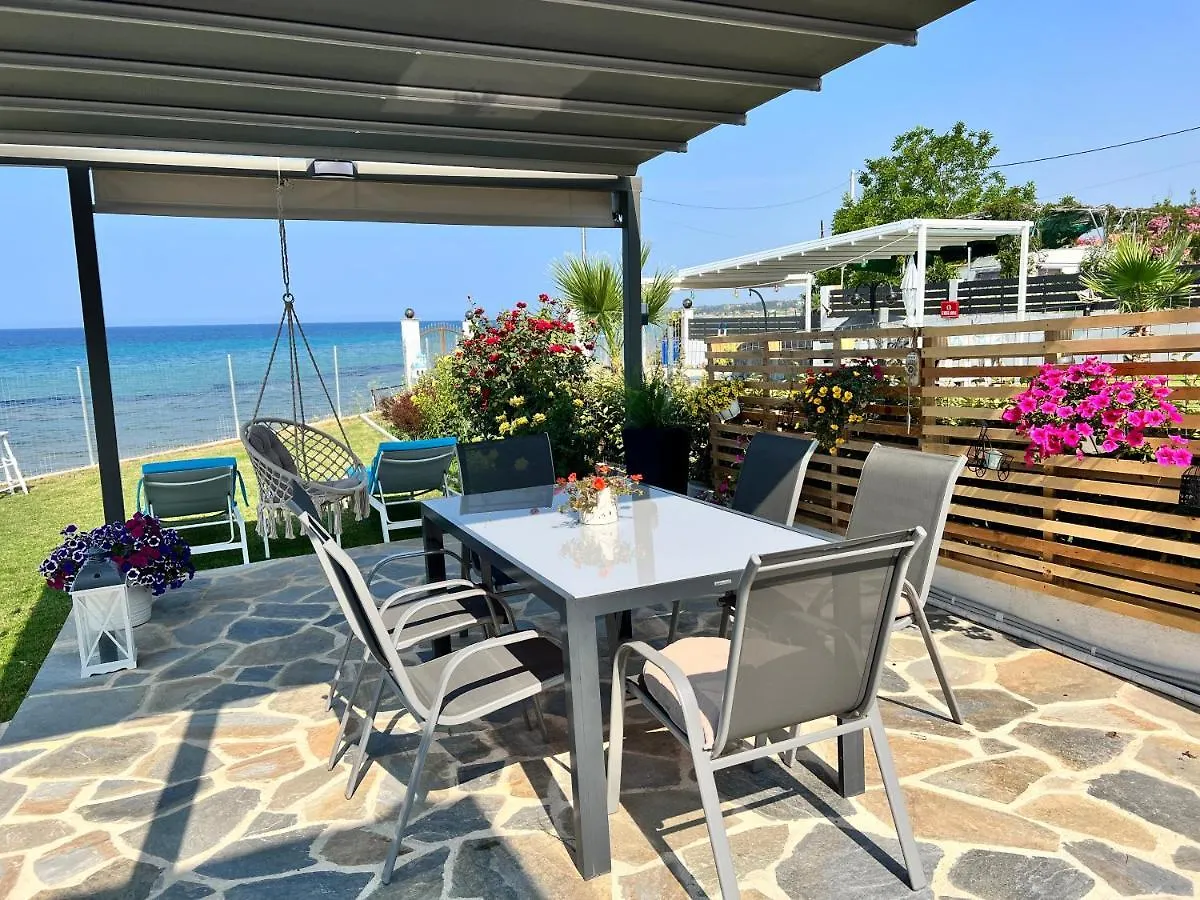 Beachfront Villa Athina Vergia 0*,
